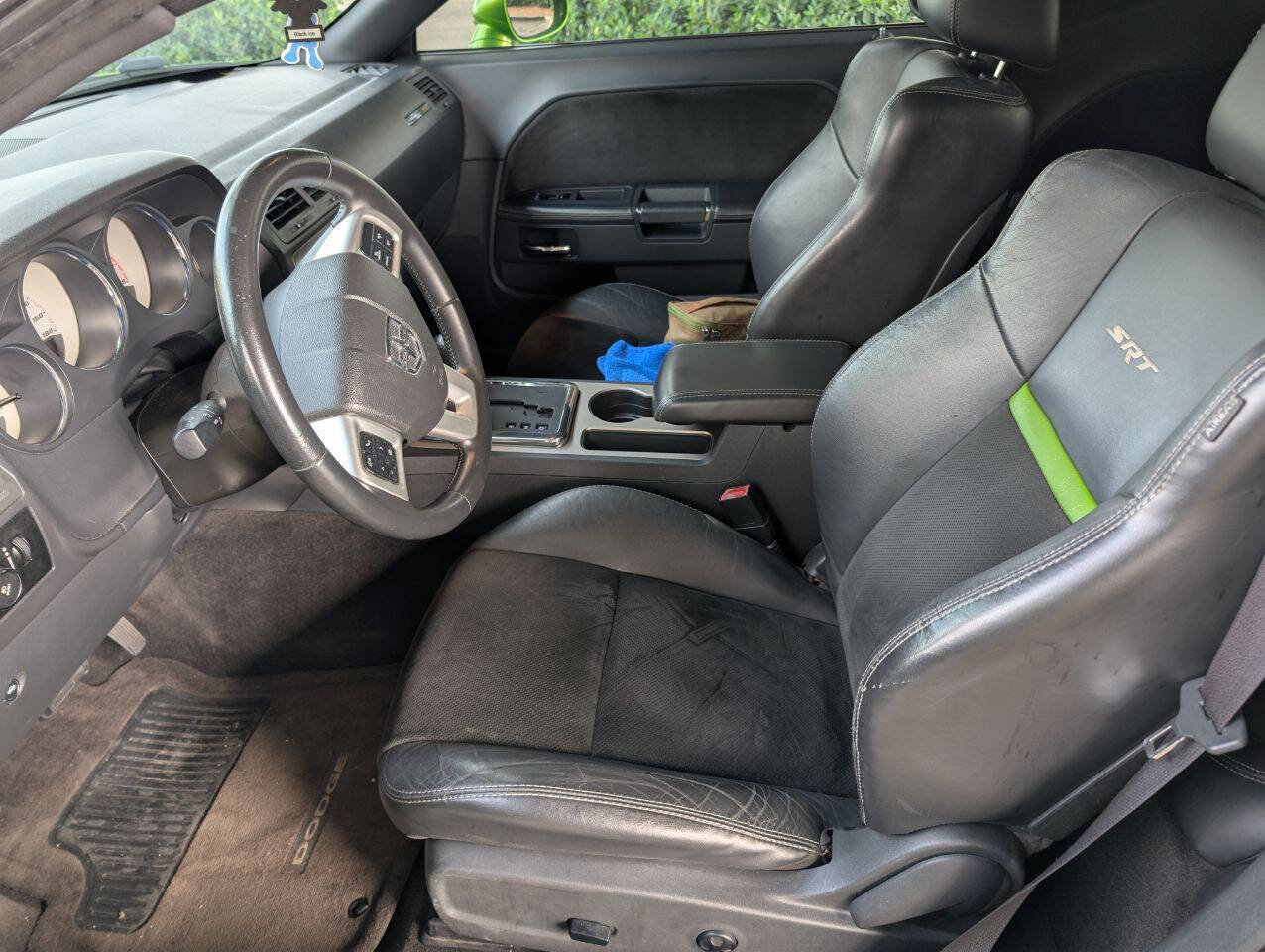 Used 2011 Dodge Challenger SRT8 w/ Green w/Envy Group image 10