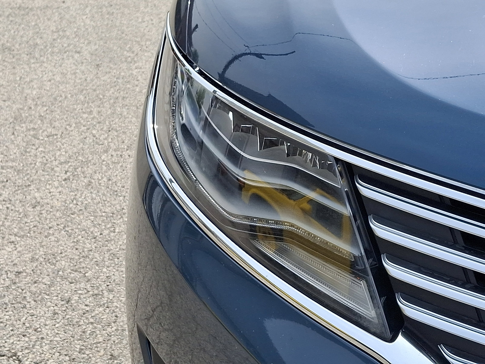 Used 2016 Lincoln MKX Reserve w/ Luxury Package image 10