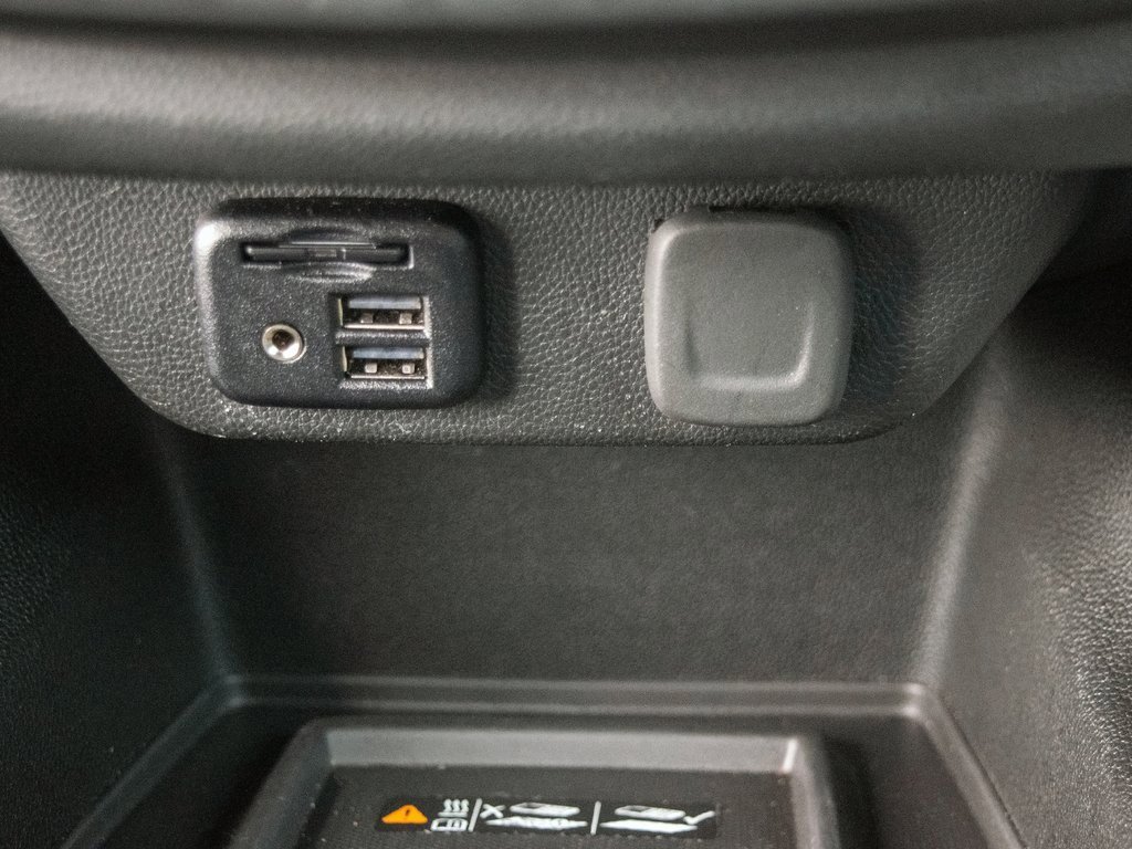 Used 2023 Chevrolet Traverse Premier w/ Redline Edition image 23