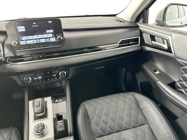 Used 2023 Mitsubishi Outlander SEL AWD/4WD image 25