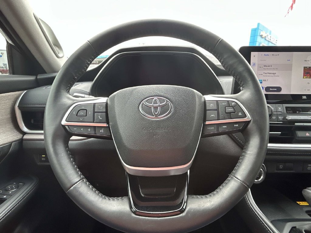 Used 2025 Toyota Grand Highlander AWD image 24