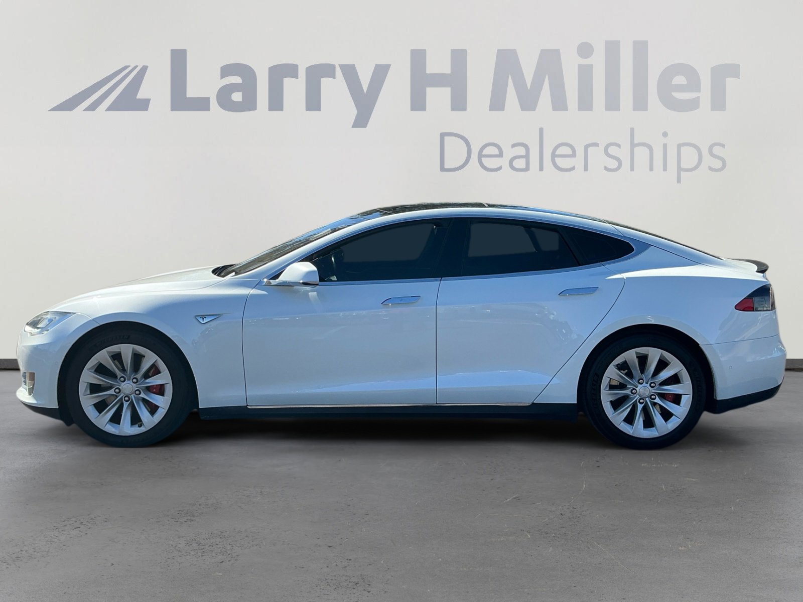 Used 2016 Tesla Model S P90D image 2