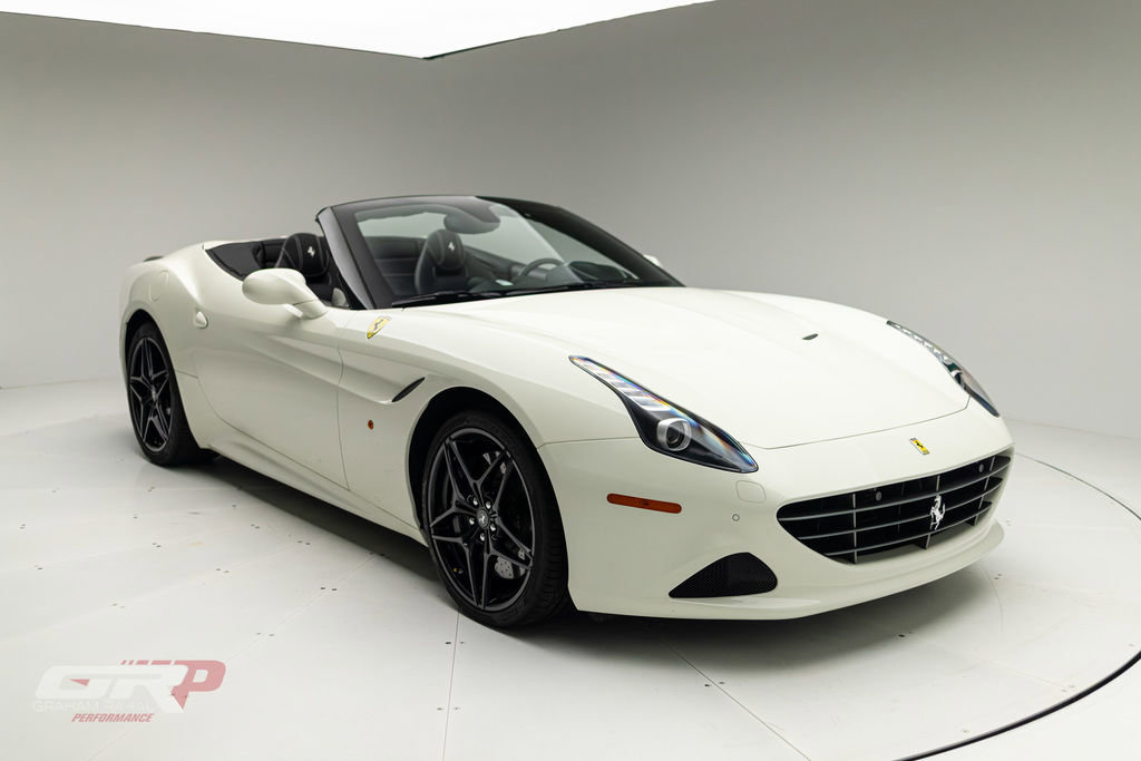 Used 2017 Ferrari California T RWD image 1