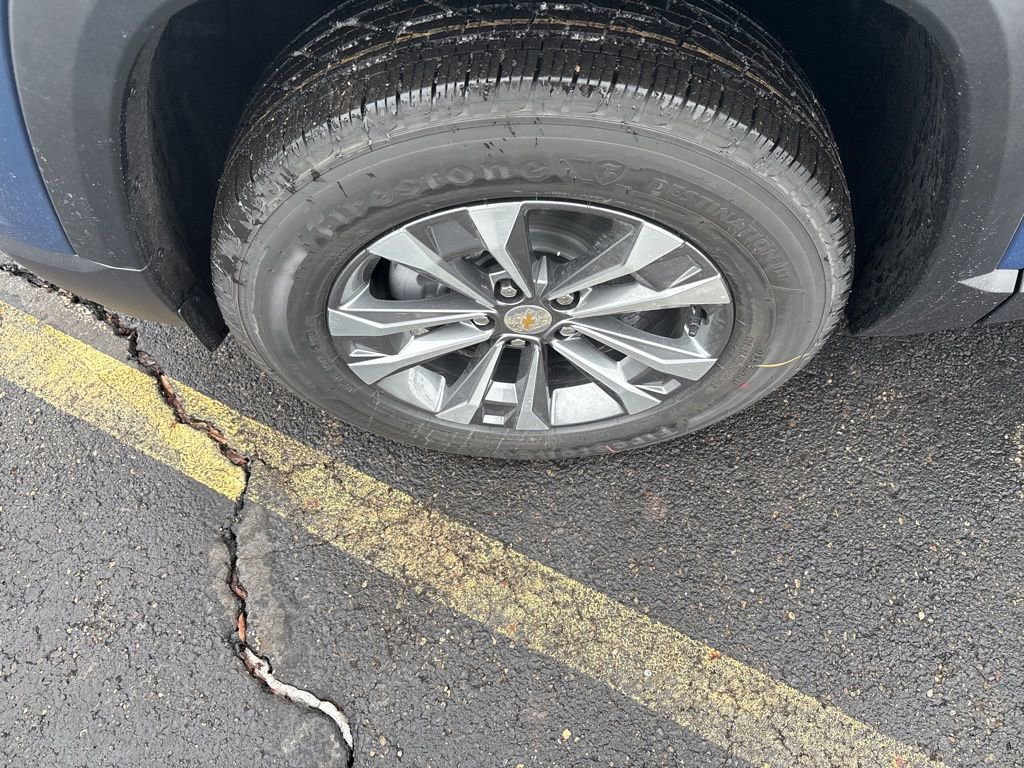 New 2026 Chevrolet Equinox LT image 4