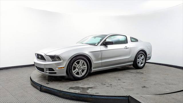 Used 2014 Ford Mustang V6 image 2