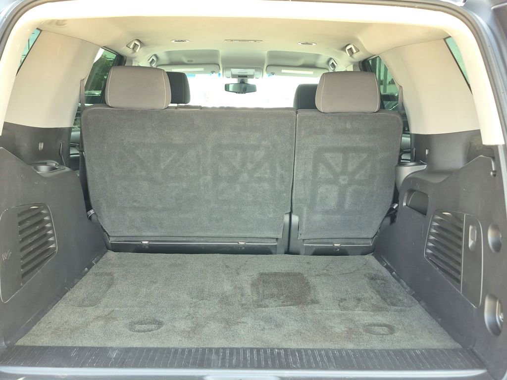 Used 2018 Chevrolet Tahoe LS RWD image 15