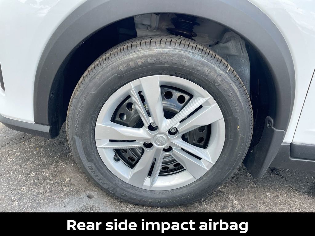 New 2025 Nissan Kicks Play S image 21