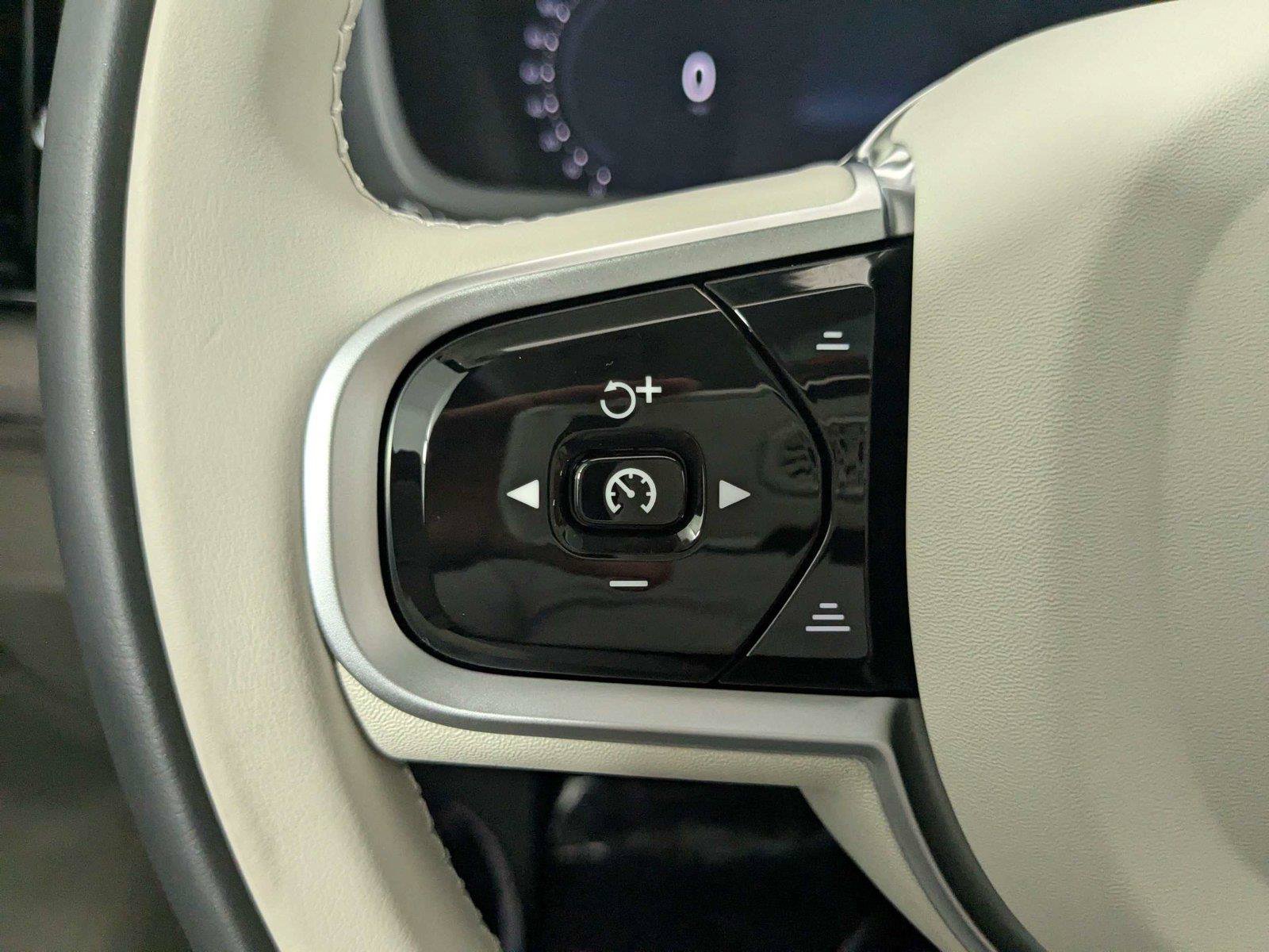 Used 2026 Volvo XC90 B6 Ultra AWD/4WD image 19