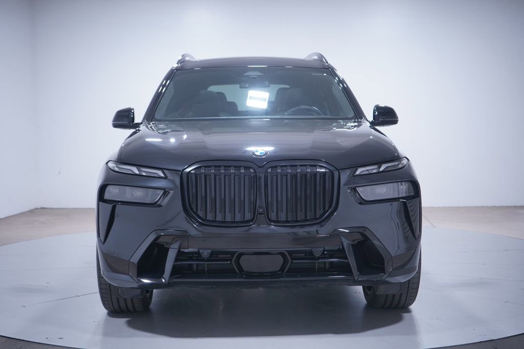Used 2026 BMW X7 xDrive40i w/ M Sport Package AWD/4WD image 4