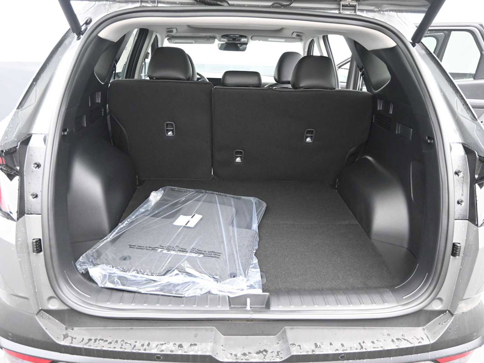 New 2026 Hyundai Tucson Limited image 13