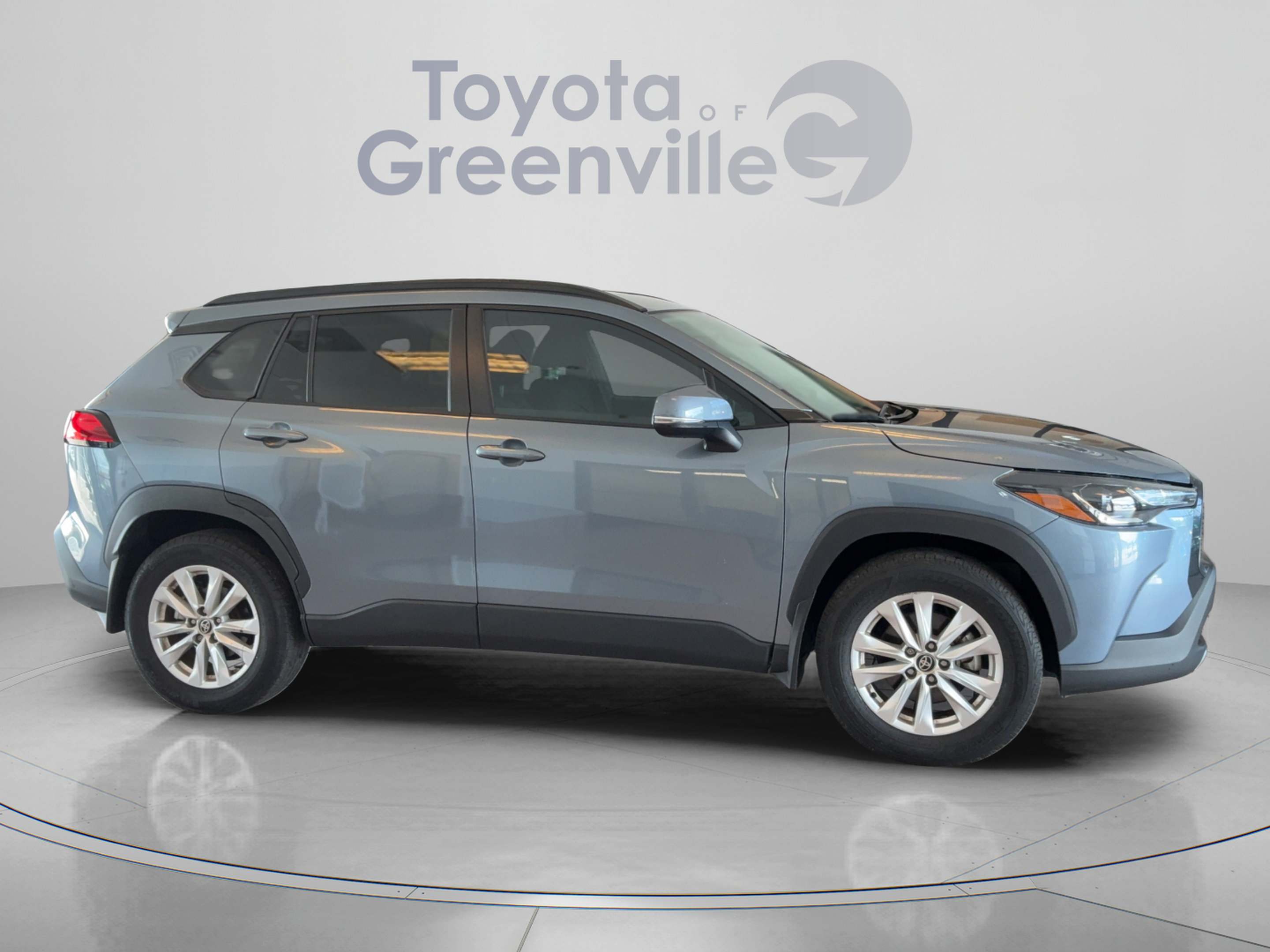 Certified 2024 Toyota Corolla Cross LE w/ Moonroof Package FWD image 7