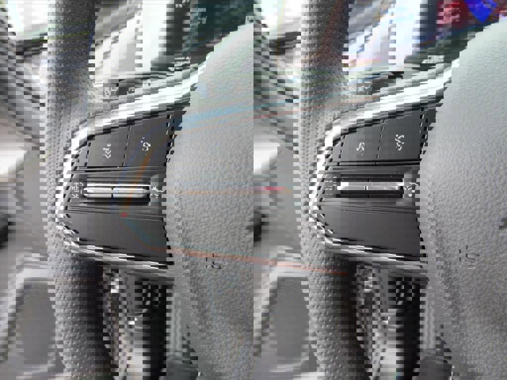 New 2026 Chevrolet Equinox EV LT image 18