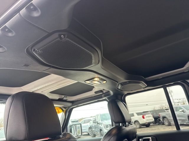 Used 2021 Jeep Wrangler Unlimited Rubicon w/ Cold Weather Group image 32