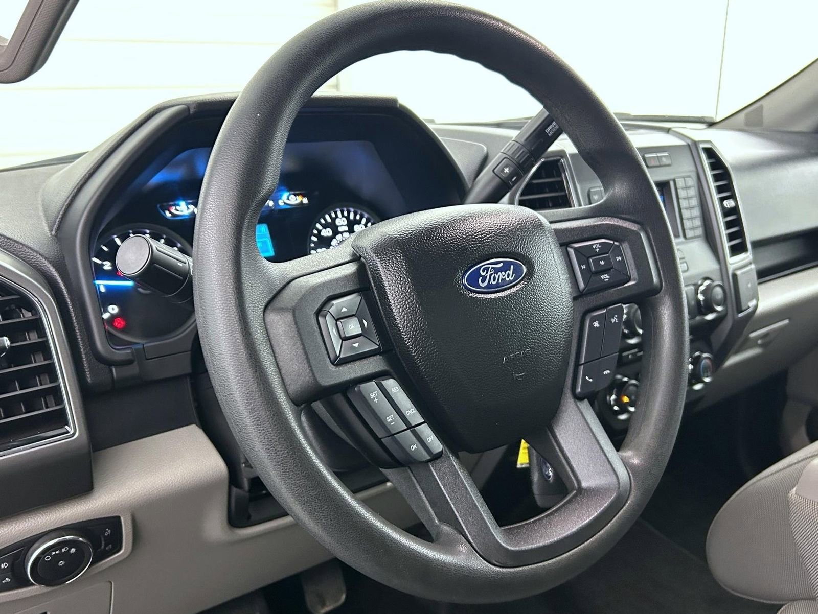 Used 2018 Ford F150 XLT image 11