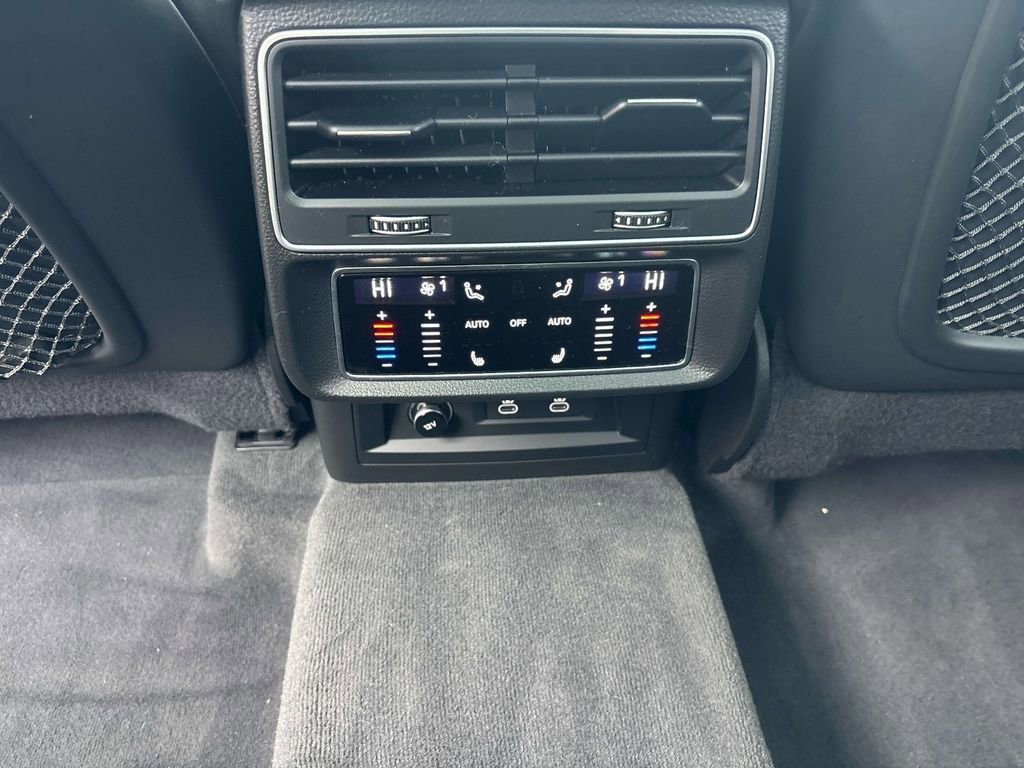 Used 2022 Audi Q7 3.0T Premium Plus image 13