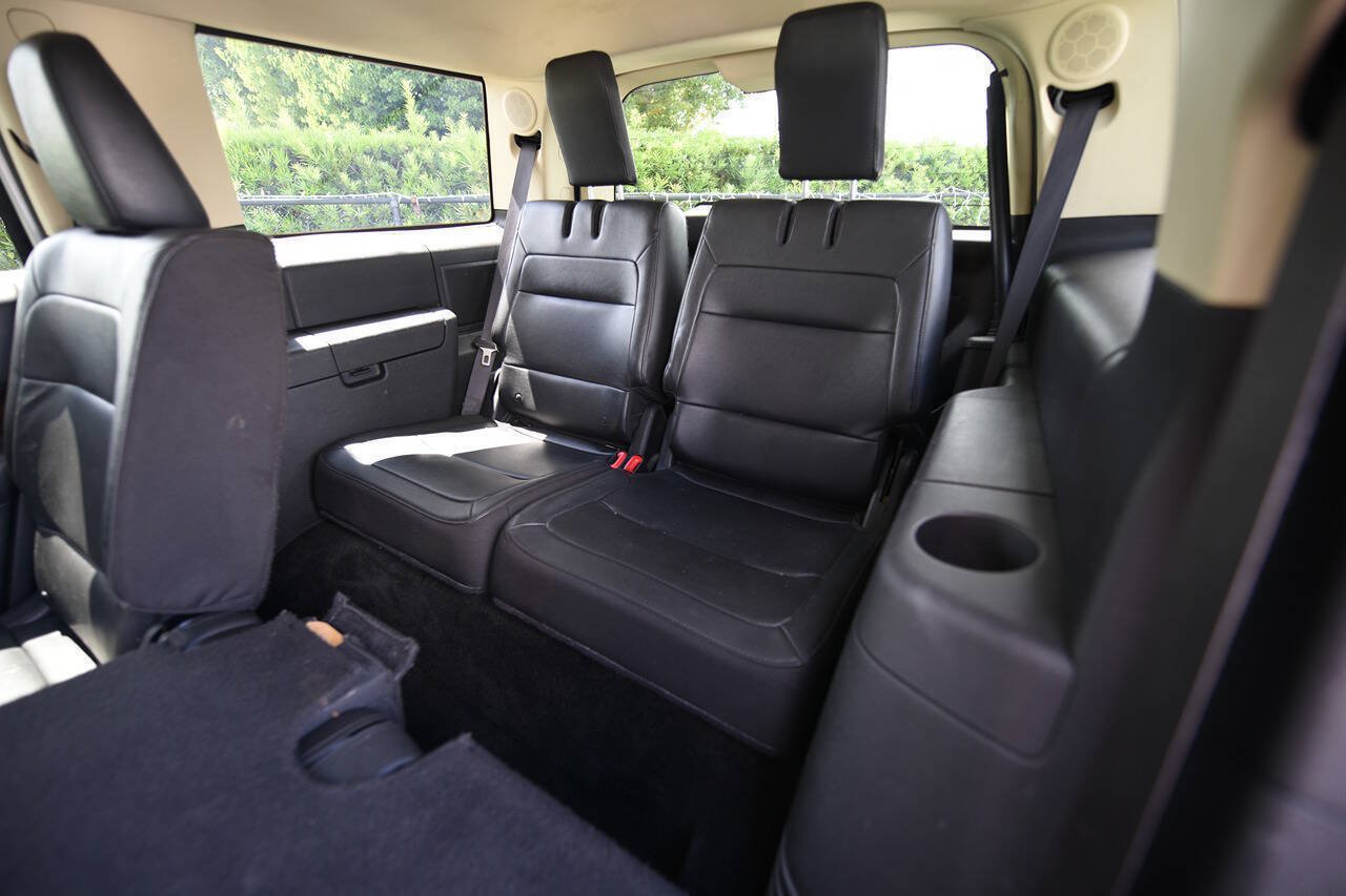 Used 2018 Ford Flex Limited FWD image 11