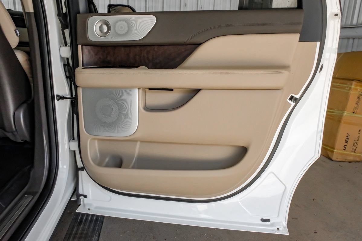 Used 2023 Lincoln Navigator L Reserve AWD/4WD image 48