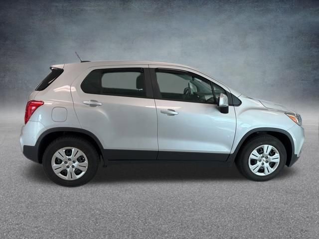 Used 2017 Chevrolet Trax LS image 5