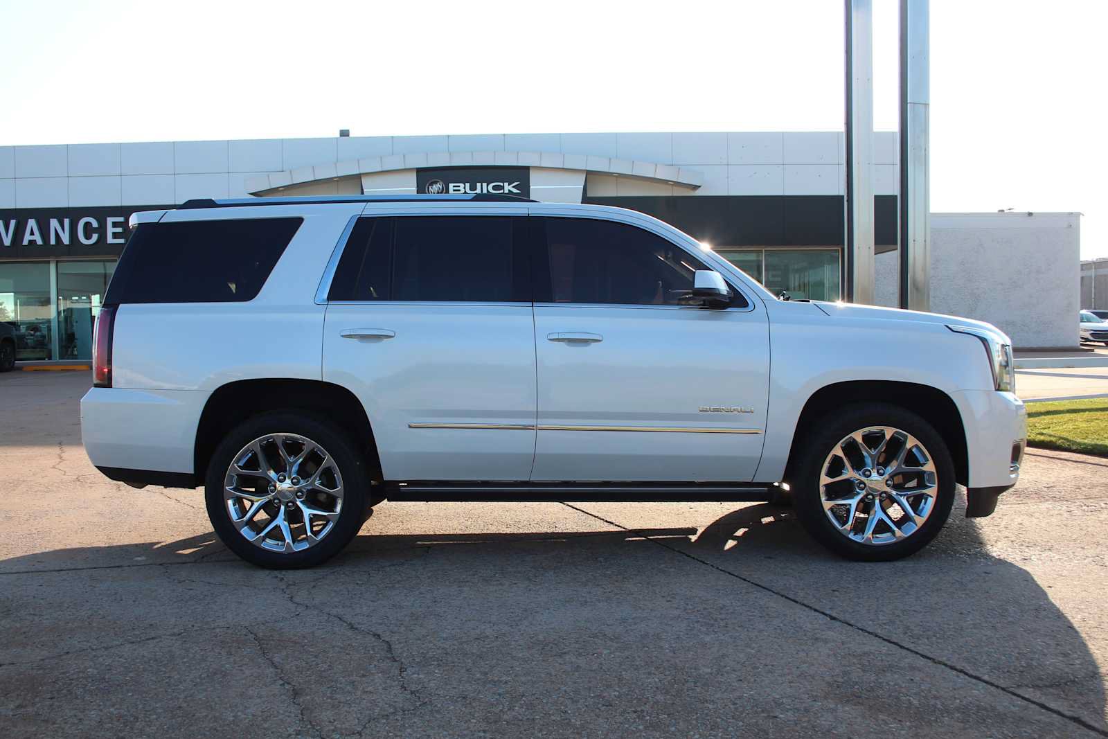Used 2020 GMC Yukon Denali w/ Open Road Package AWD/4WD image 14