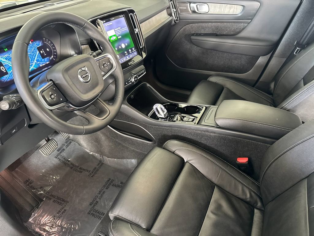 Certified 2023 Volvo XC40 B5 Ultimate image 9