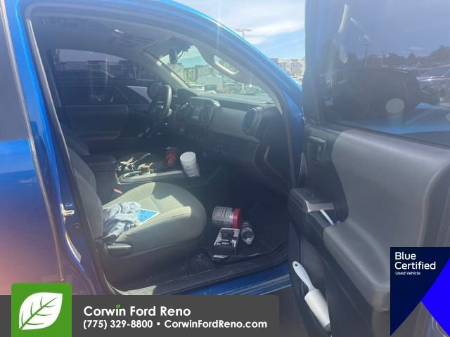 Used 2017 Toyota Tacoma SR5 AWD/4WD image 10