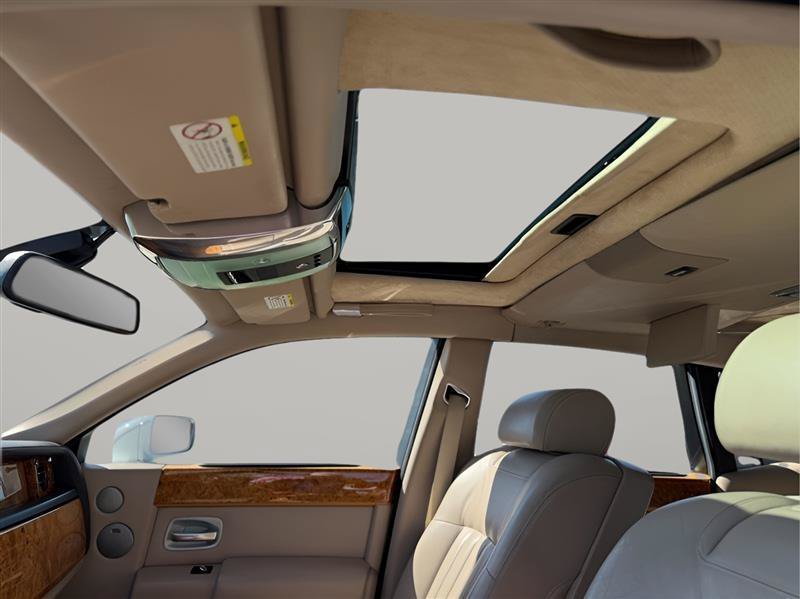 Used 2006 Rolls-Royce Phantom Sedan RWD image 45