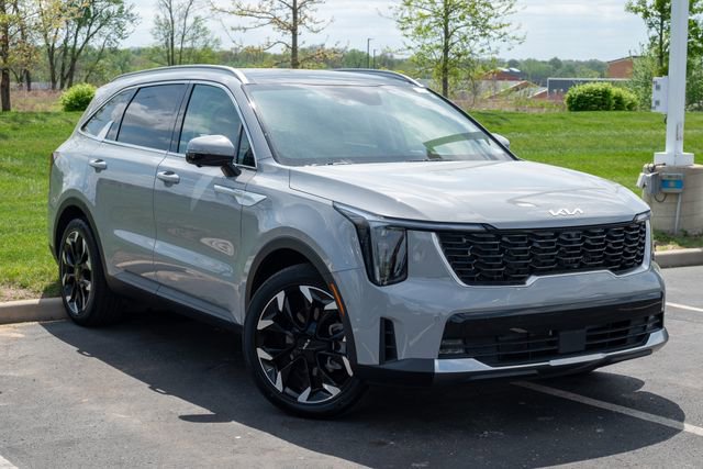 Certified 2025 Kia Sorento SX image 6