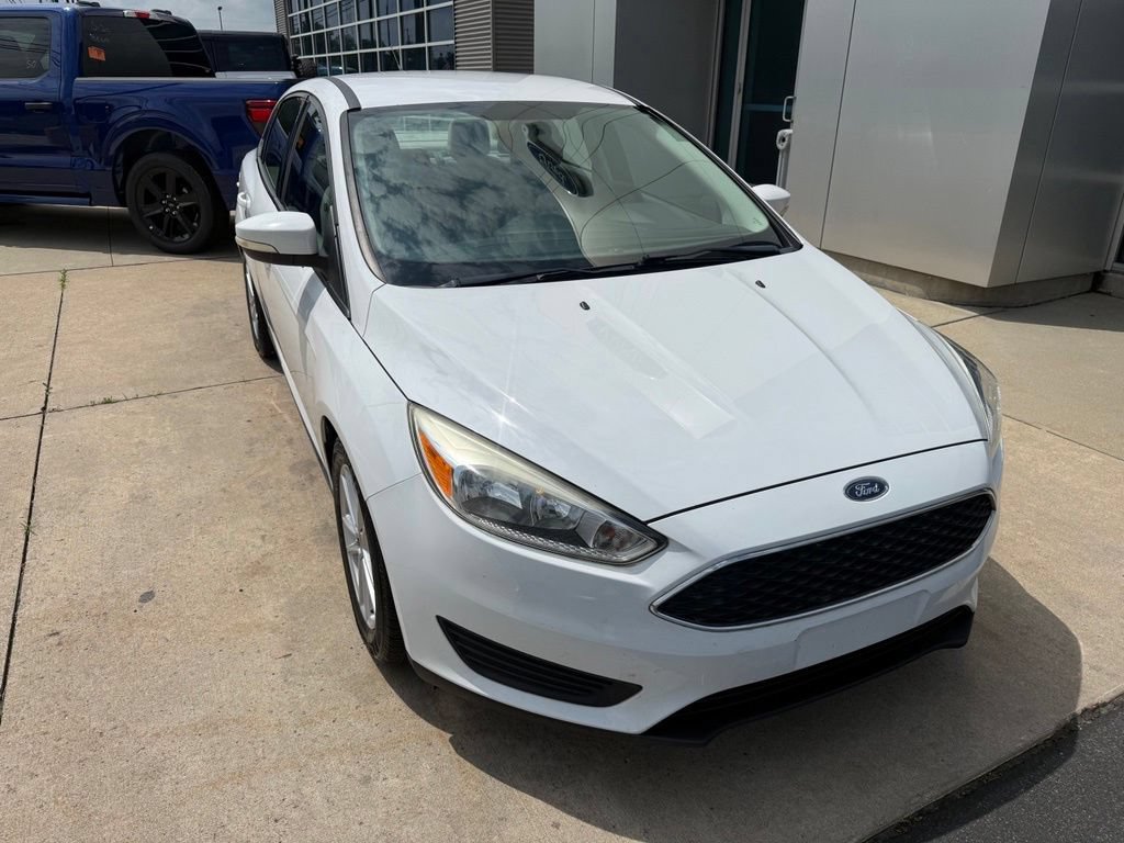 Used 2017 Ford Focus SE FWD image 3