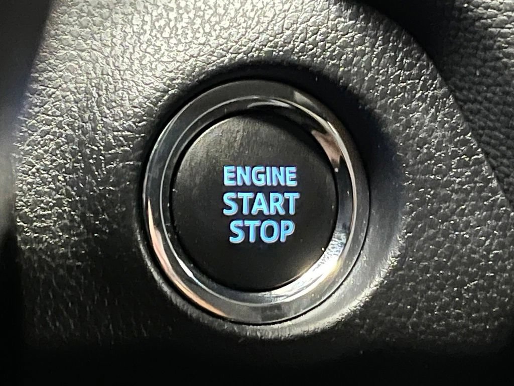Used 2020 Toyota RAV4 XLE w/ Convenience Package AWD/4WD image 15
