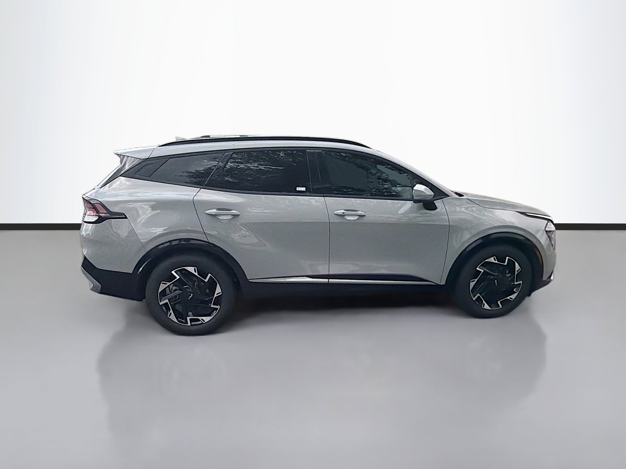 Used 2023 Kia Sportage SX image 2