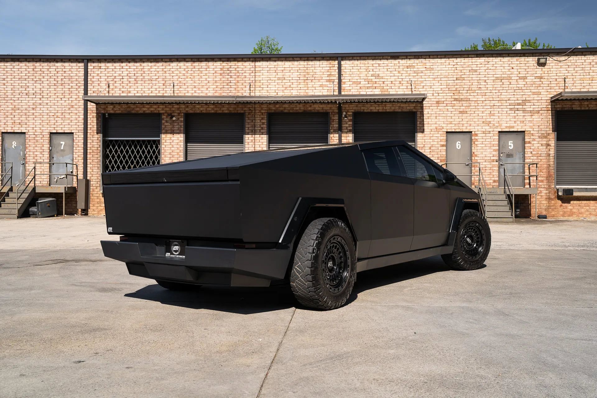 Used 2024 Tesla Cybertruck AWD Crew Cab image 2