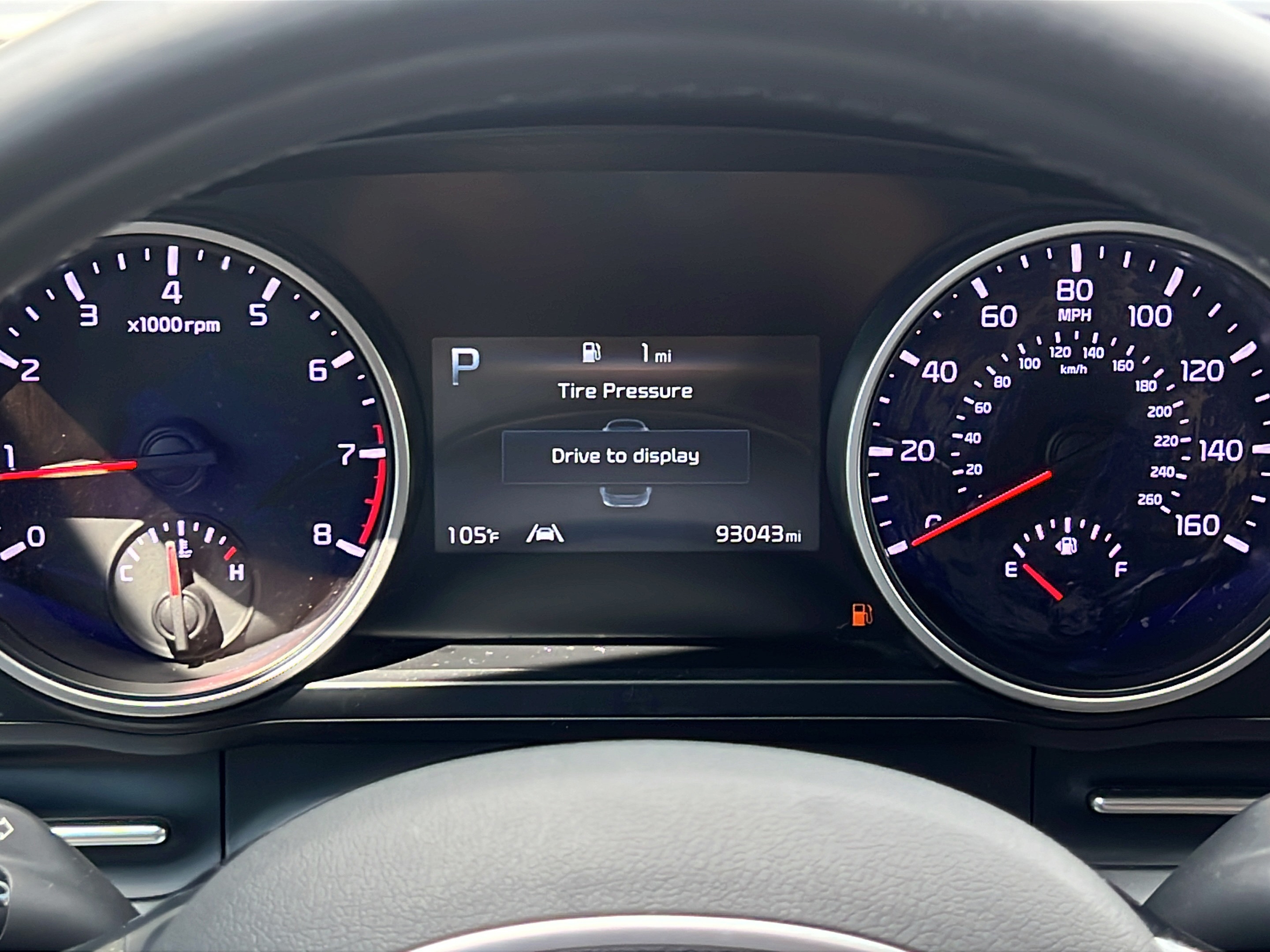 Used 2023 Kia Carnival LX FWD image 19