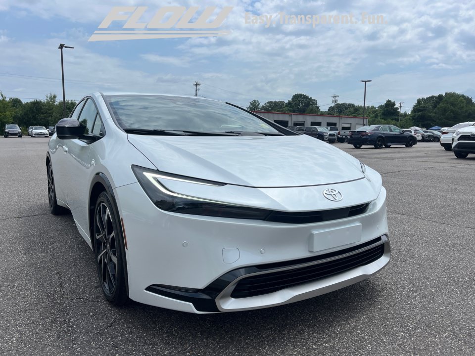 Used 2025 Toyota Prius Plug-In Hybrid FWD image 26