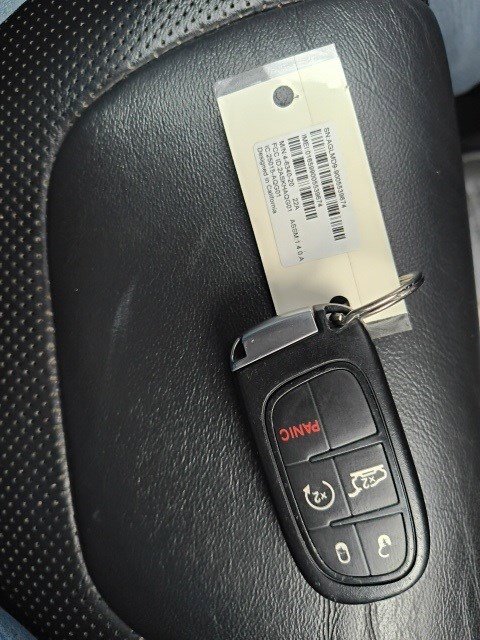 Used 2019 Jeep Cherokee Limited image 23