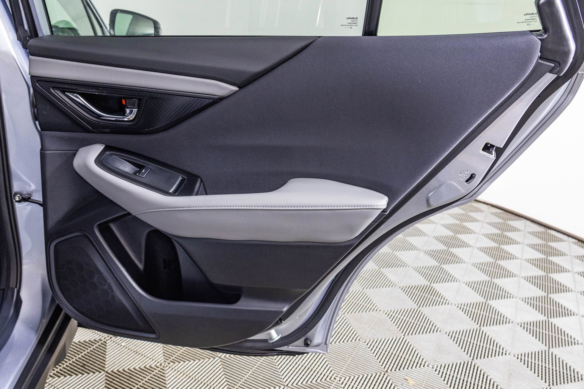 Used 2025 Subaru Outback Premium image 42