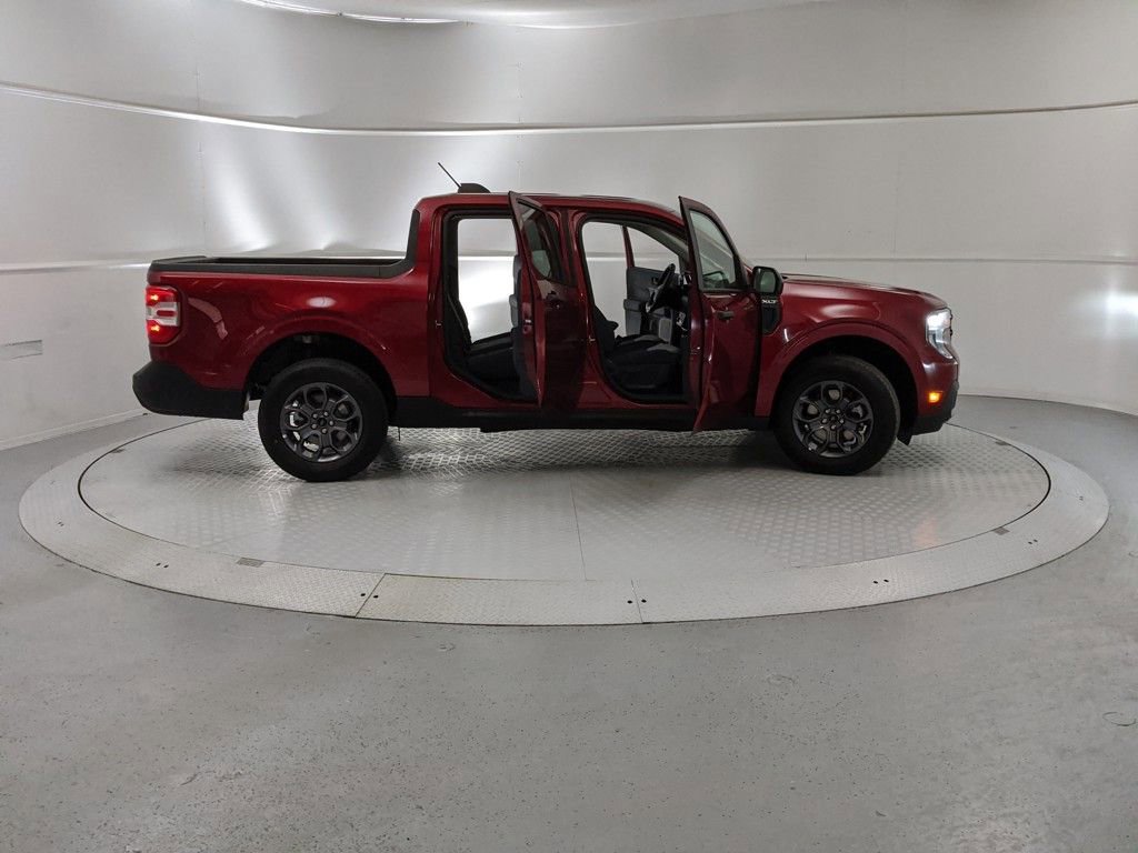 New 2025 Ford Maverick XLT w/ XLT Luxury Package image 8