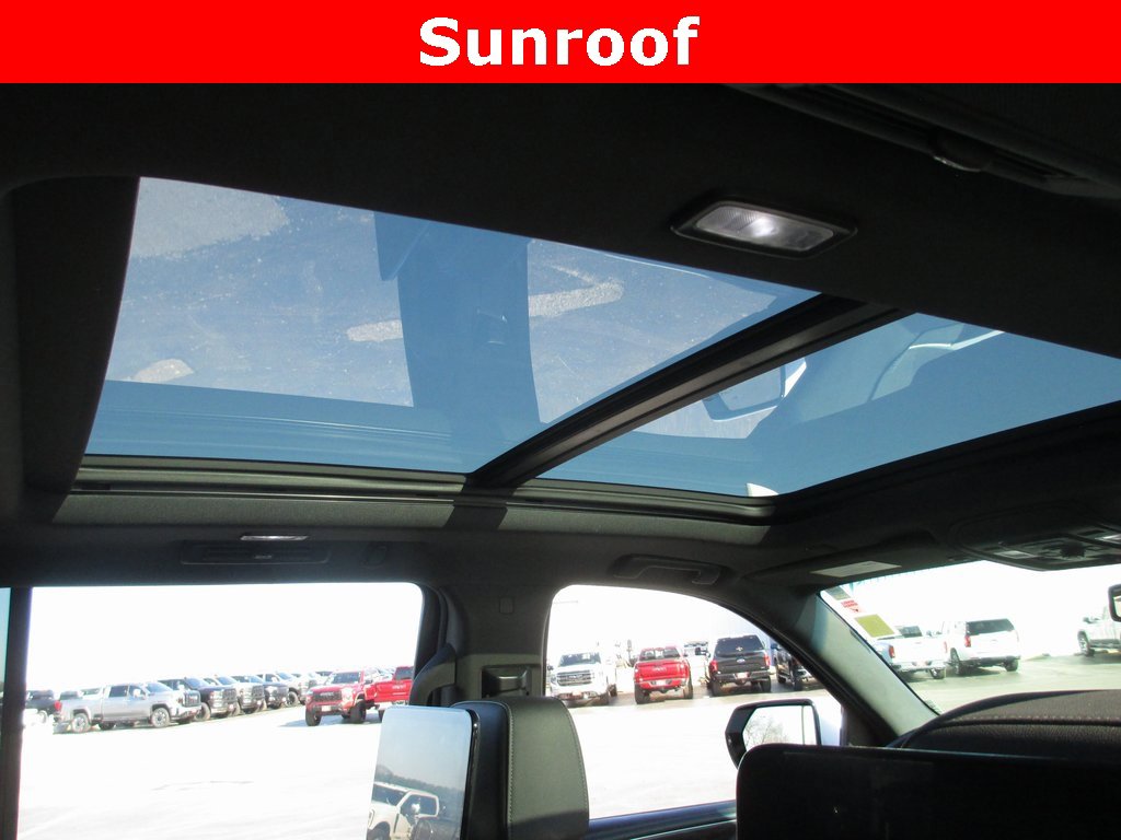 Used 2021 Chevrolet Tahoe Z71 w/ Luxury Package image 16