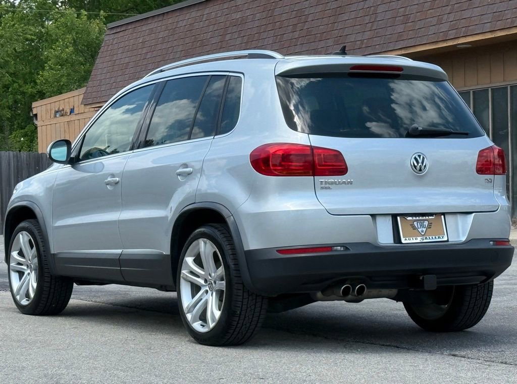 Used 2016 Volkswagen Tiguan SEL FWD image 3