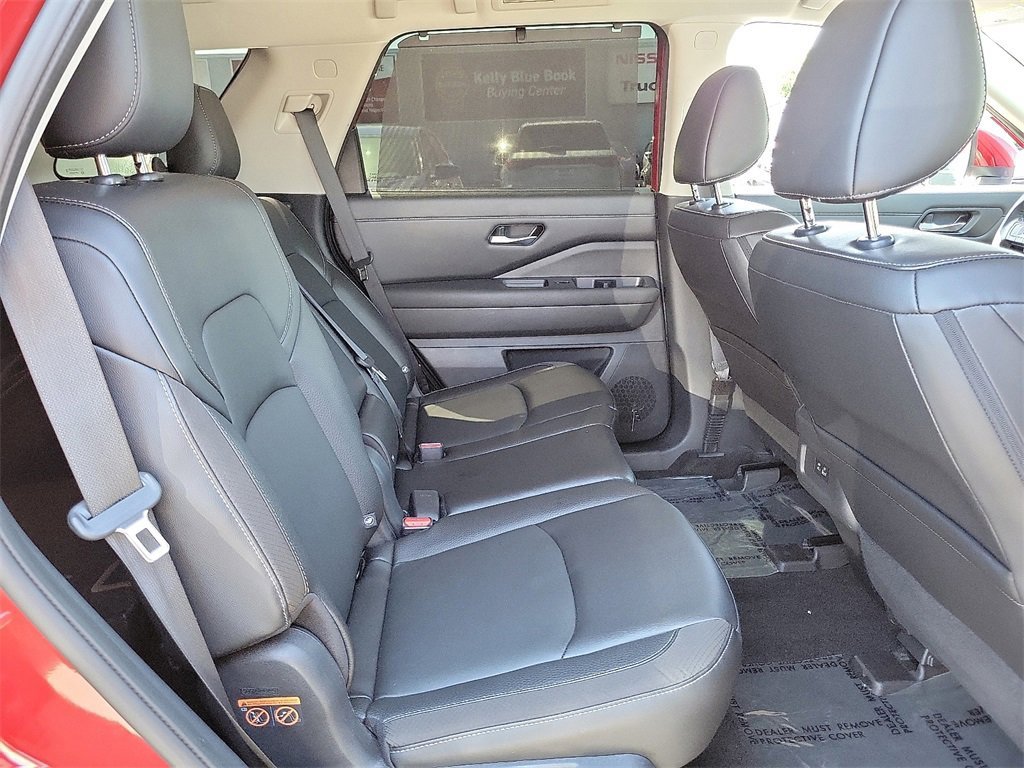 Certified 2023 Nissan Pathfinder SL image 21