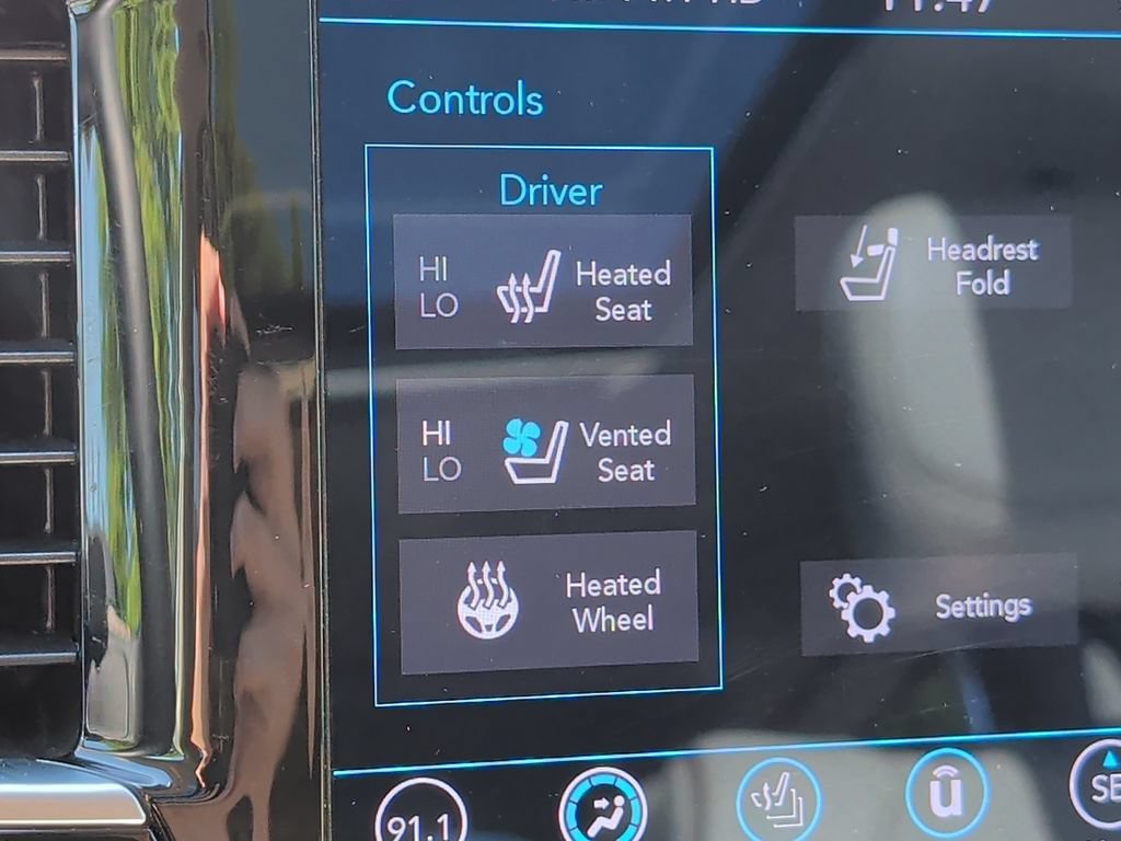 Used 2019 Chrysler Pacifica Limited FWD image 27