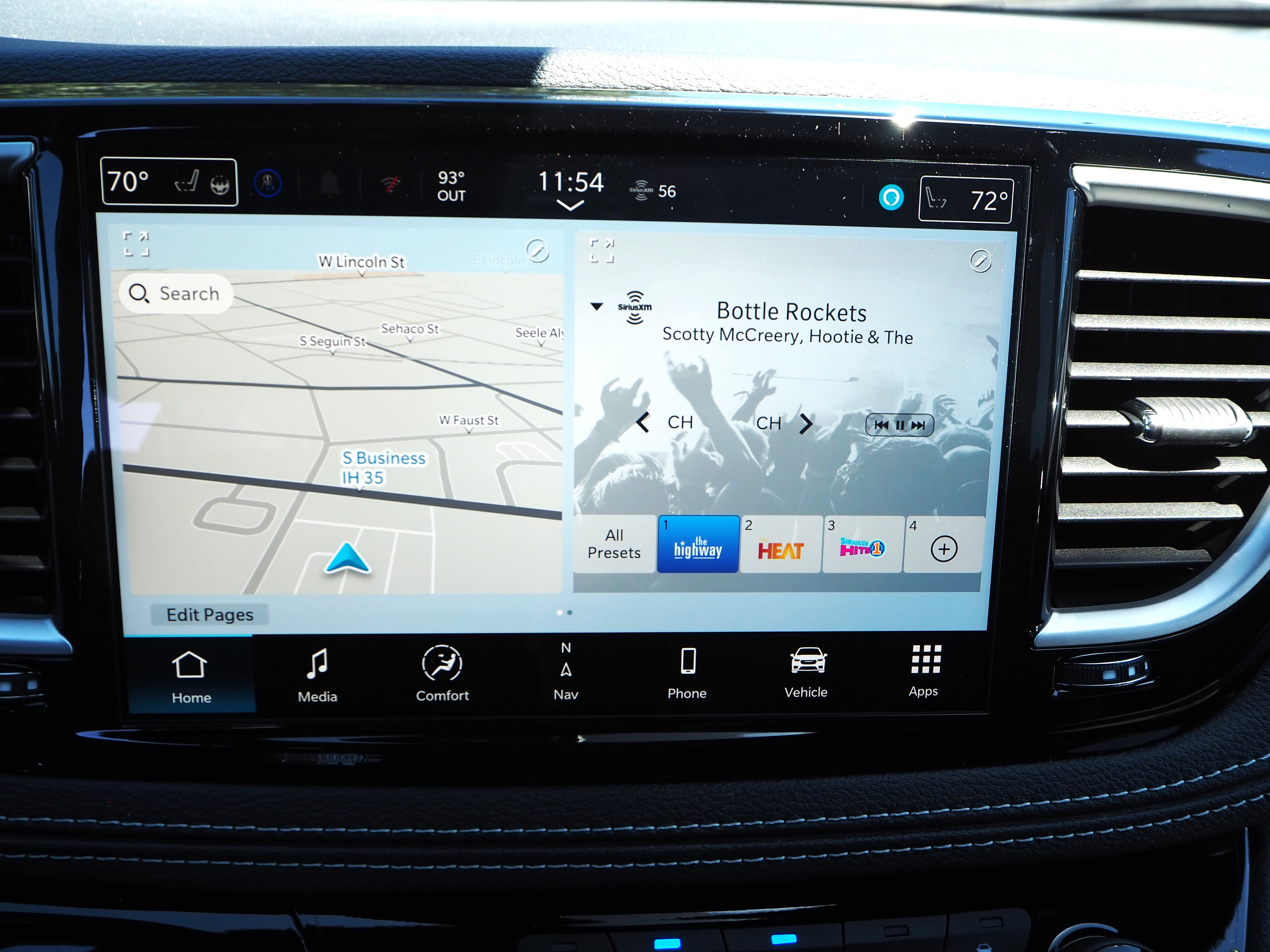 New 2025 Chrysler Pacifica Select w/ Uconnect Theater Family Group FWD image 21