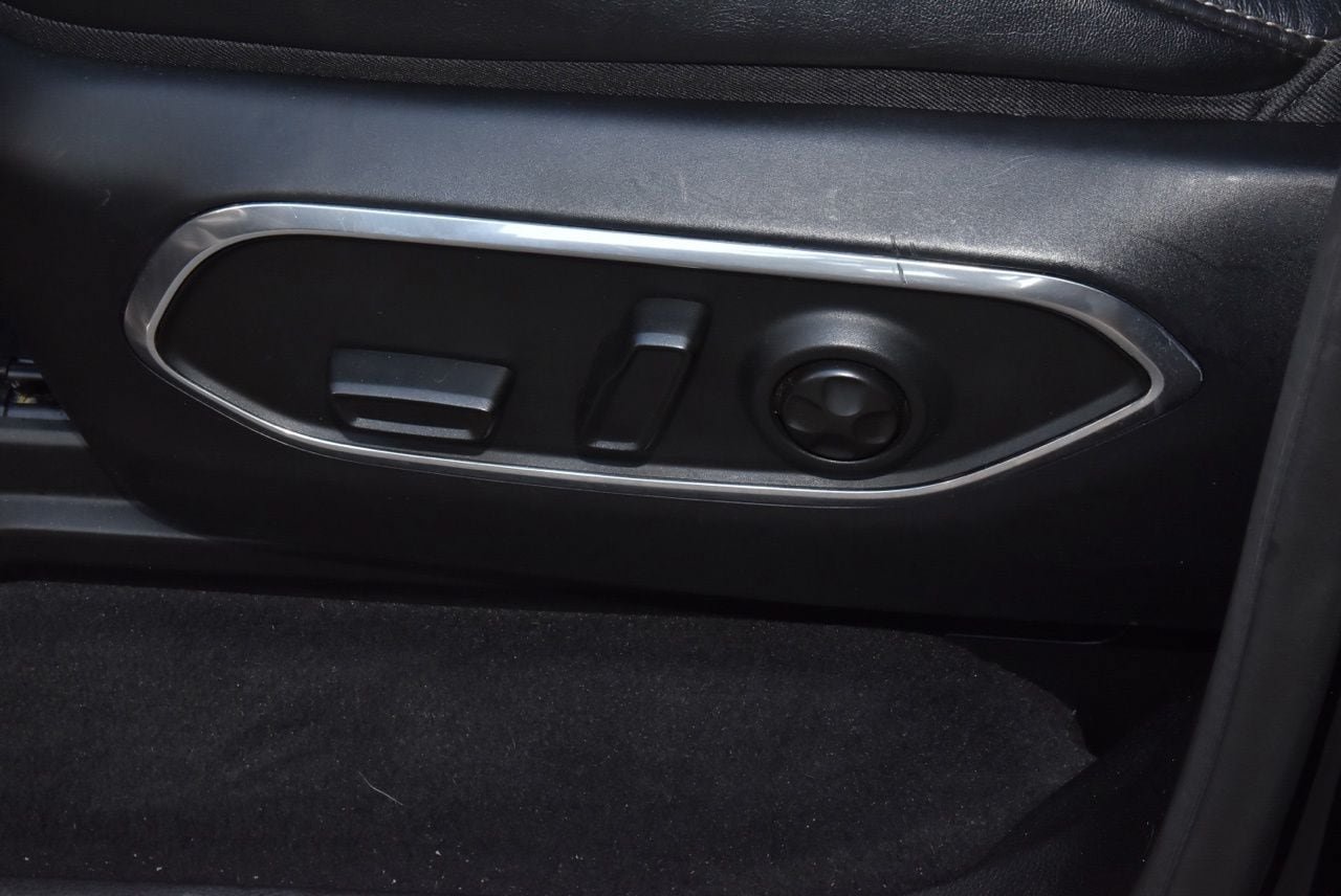 Used 2024 Jeep Wagoneer Series II w/ Flexible Seating Group RWD image 34