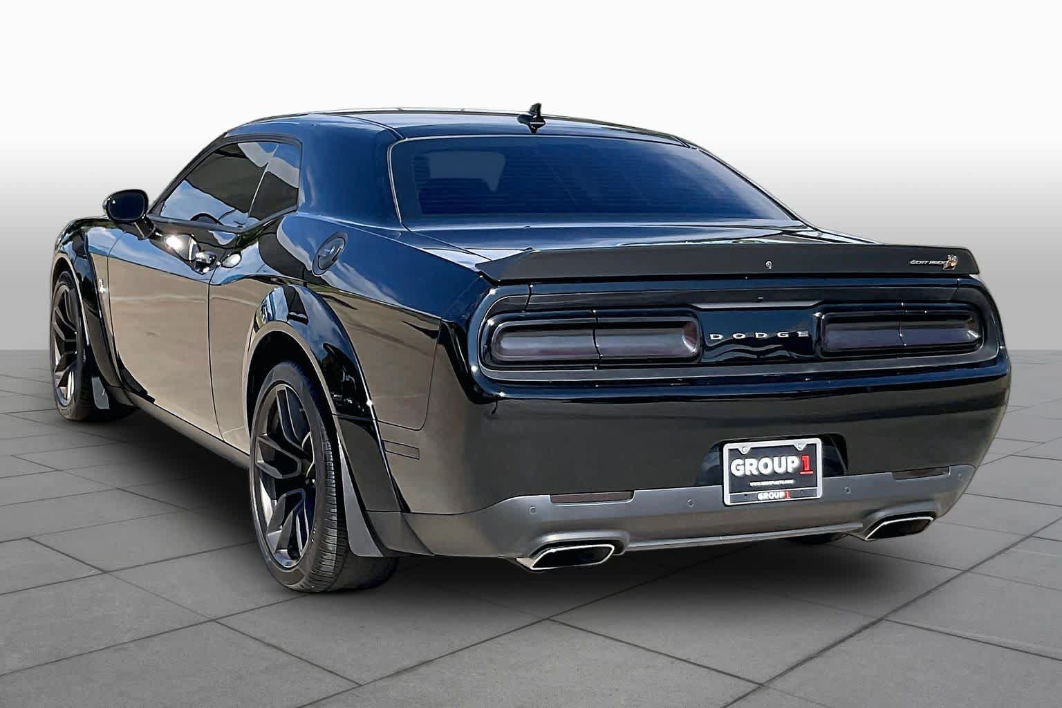 Used 2022 Dodge Challenger R/T Scat Pack RWD image 12