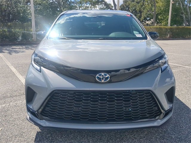 New 2026 Toyota Sienna XSE image 9