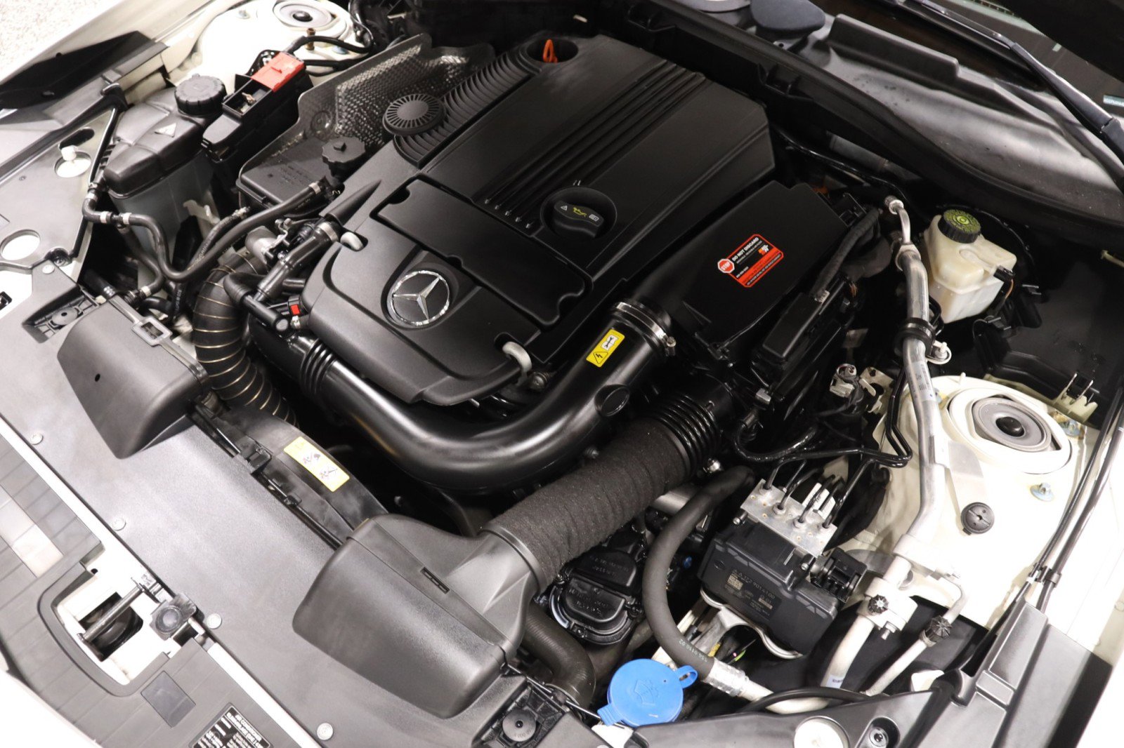 Used 2014 Mercedes-Benz SLK 250 image 17