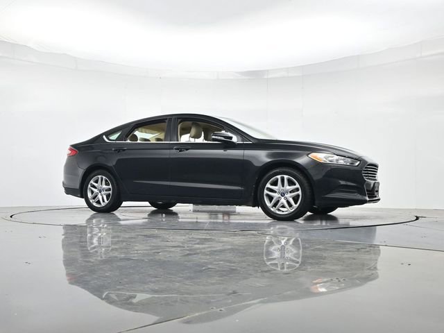 Used 2013 Ford Fusion SE image 32