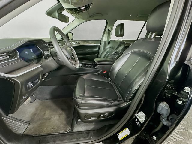 Used 2022 Jeep Grand Cherokee L Limited AWD/4WD image 27