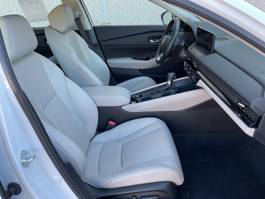 Used 2023 Honda Accord Touring image 18