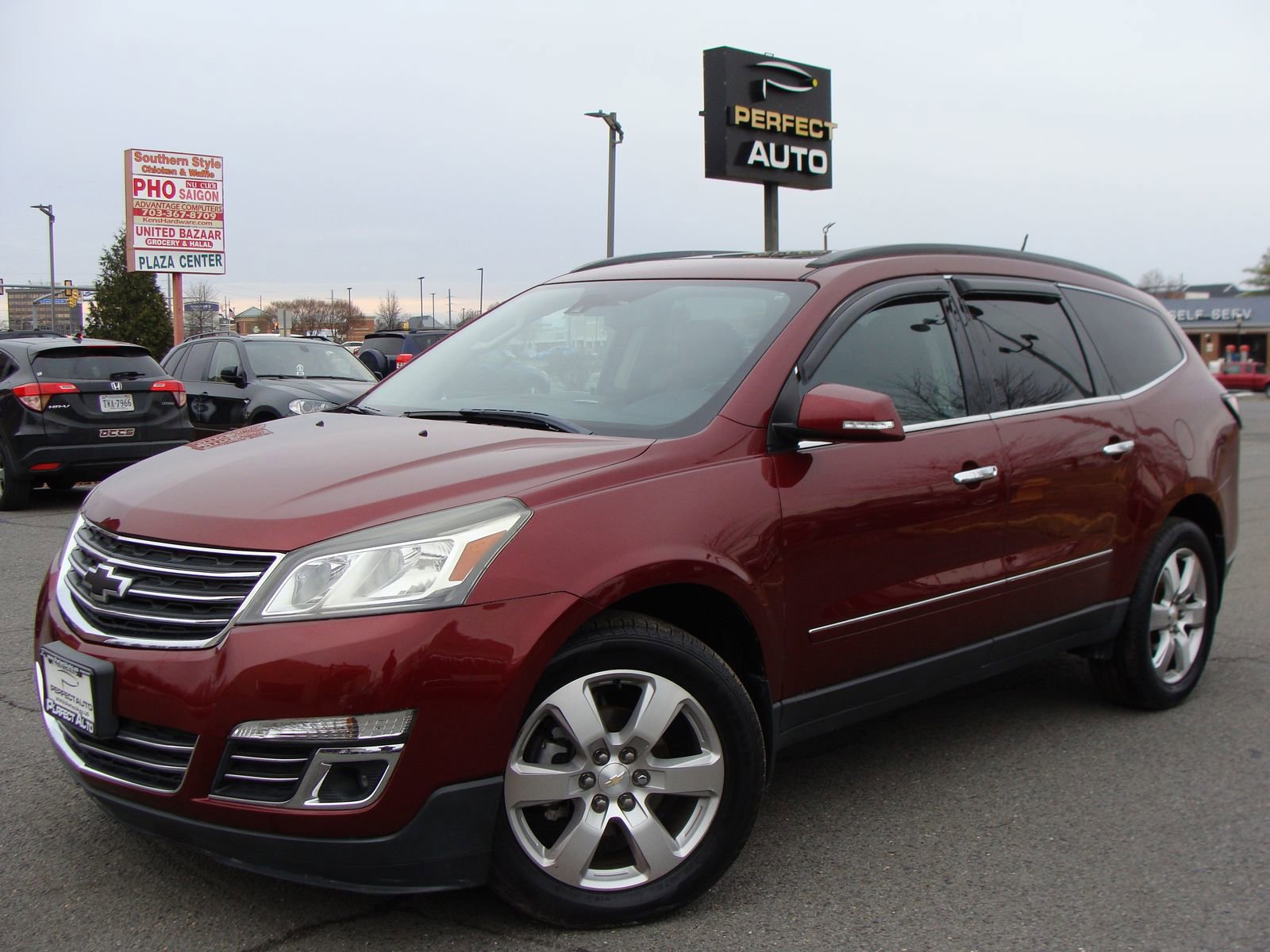 Used 2017 Chevrolet Traverse Premier image 3
