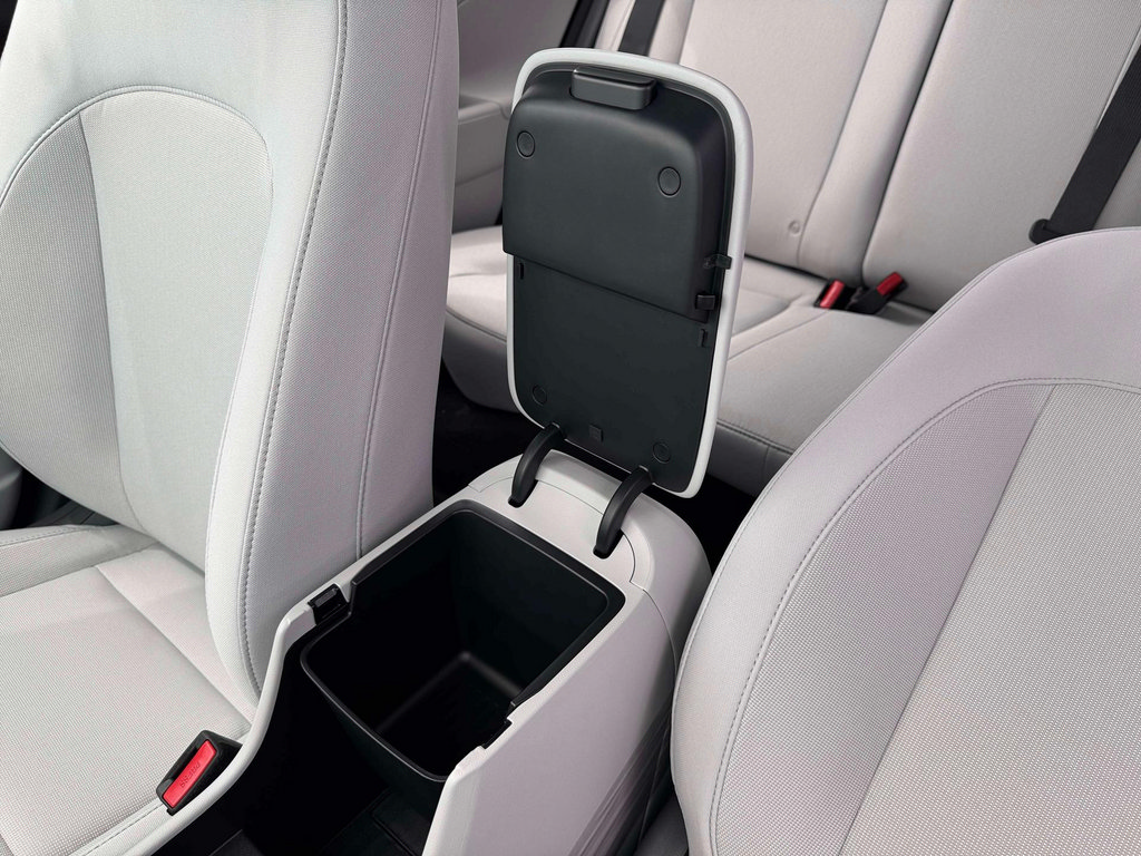 Used 2026 Hyundai Kona SE FWD image 19